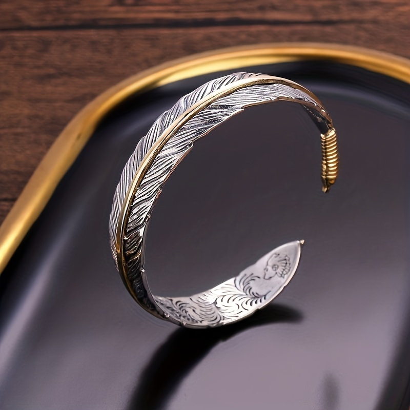 Men's Adjustable Feather Cuff  - Unique Women'S Formal Wear avis et prix