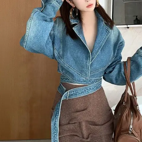 Blue Washed Retro Denim Jacket - Unique Women'S Formal Wear avis et prix